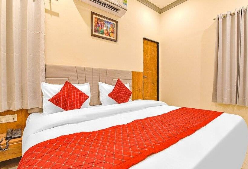 Quarto Deluxe, Fabhotel Infinity Blue