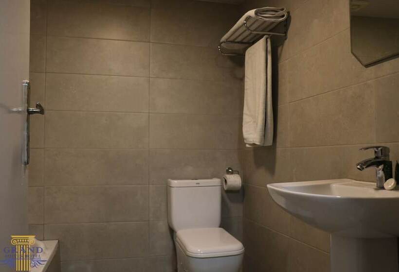 اتاق لوکس با چشم‌انداز دریا, Grand Suites