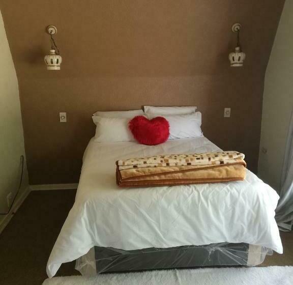 اتاق استاندارد با تخت بزرگ, Home Away From Home