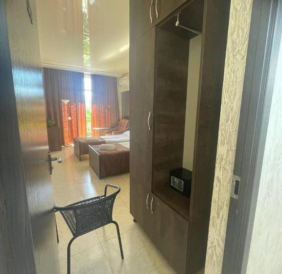 اتاق استاندارد با بالکن, Villa Golden Fleece