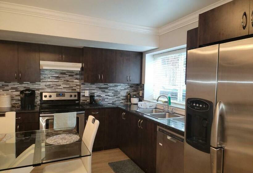 Family Suite, Oscar Inn & 2bd Family Suite Or Private Room