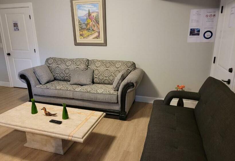 Family Suite, Oscar Inn & 2bd Family Suite Or Private Room