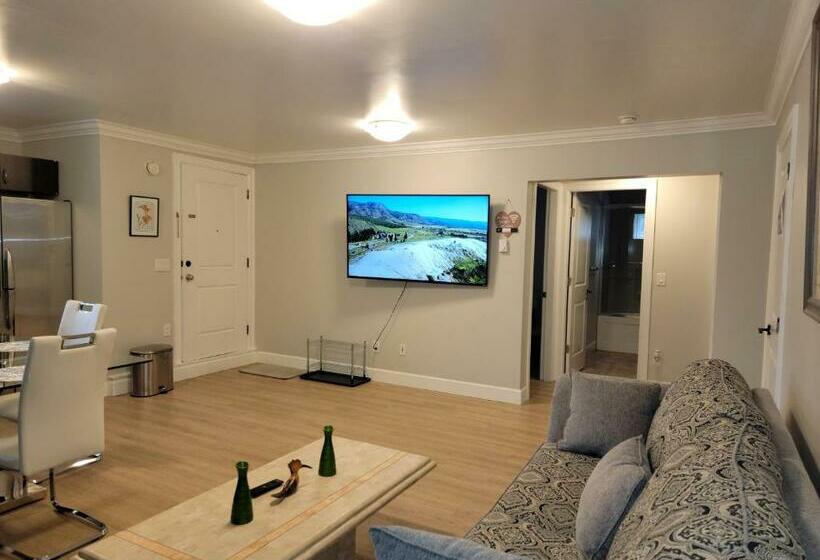 Family Suite, Oscar Inn & 2bd Family Suite Or Private Room