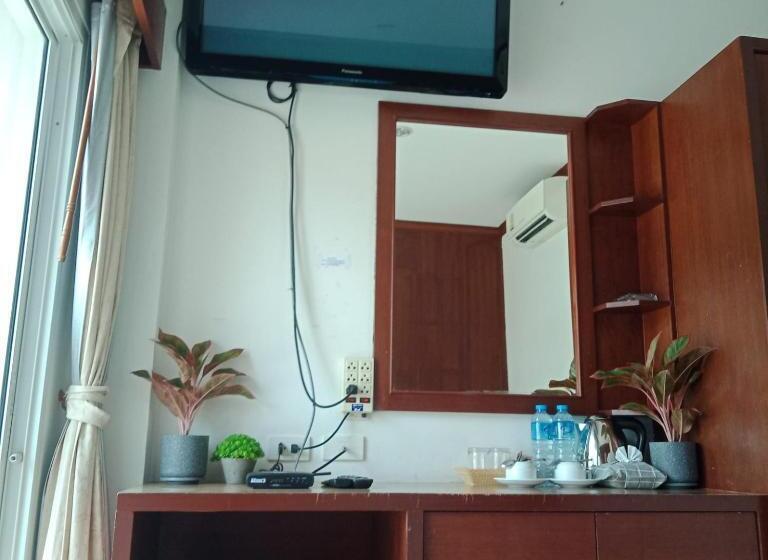 اتاق استاندارد با بالکن, New Forest Patong