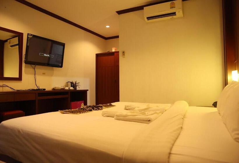 اتاق استاندارد, New Forest Patong