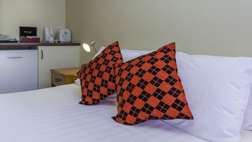 Студия Стандарт, Deans Bush Motel
