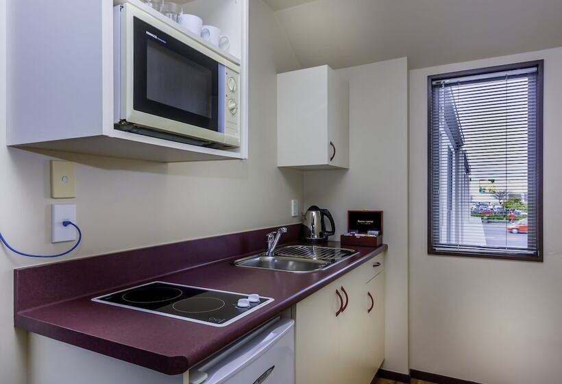 Apartamento 2 Dormitórios, Deans Bush Motel