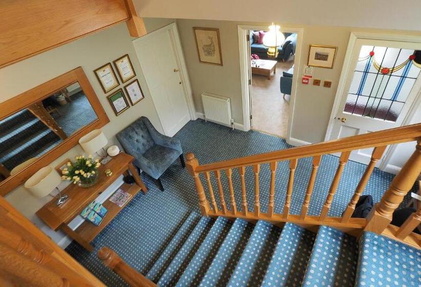 Дом 1 Спальня, Chestnuts House Boutique B&b