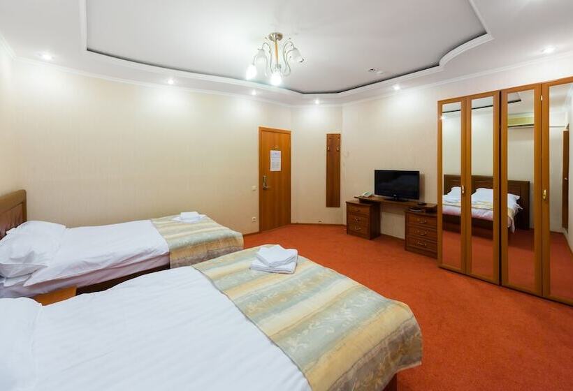 اتاق استاندارد چهار تخته, Prestige House Verona