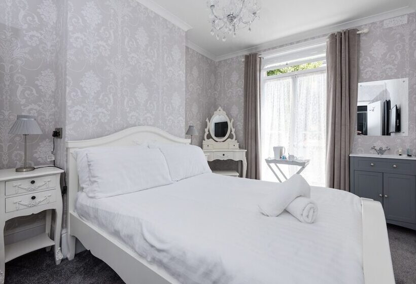 Quarto Premium, Innit Bliss