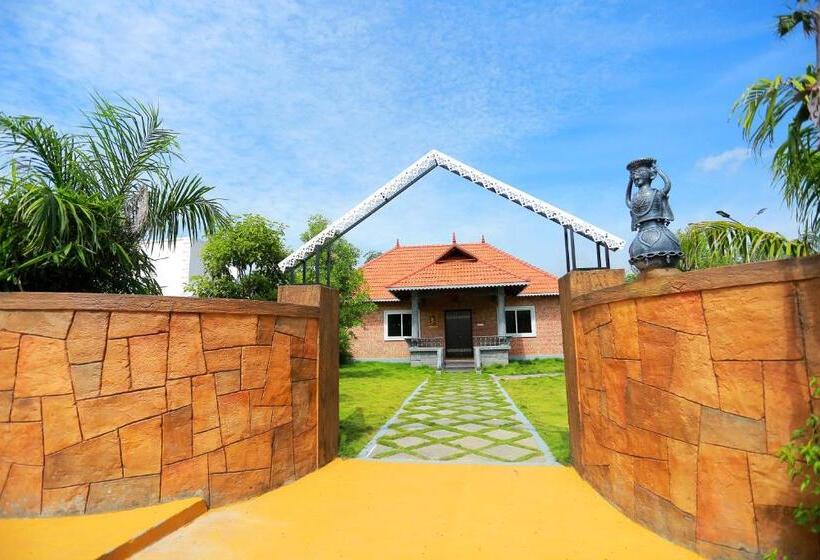 标准间带游泳池, Selvamathi Farm Resorts