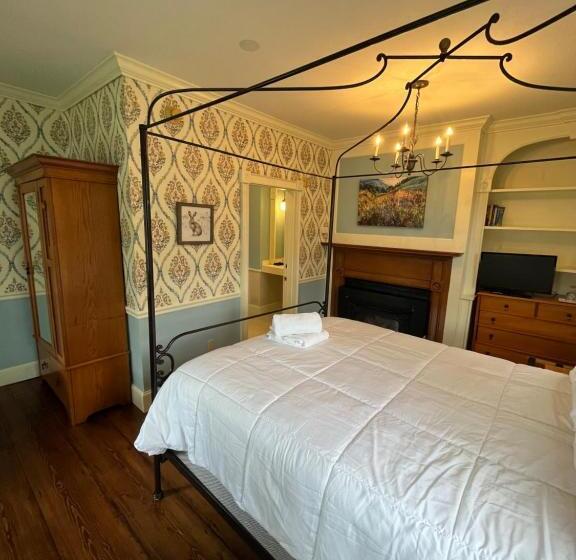 Номер Стандарт с Гидромассажем, Chester Inn