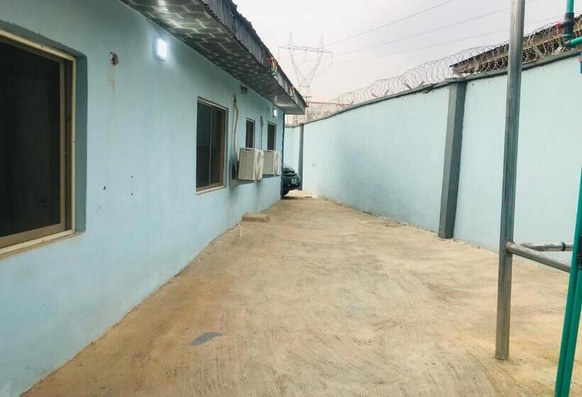آپارتمان 1 خوابه همکف, Umbrella Properties   Eleyele Ibadan