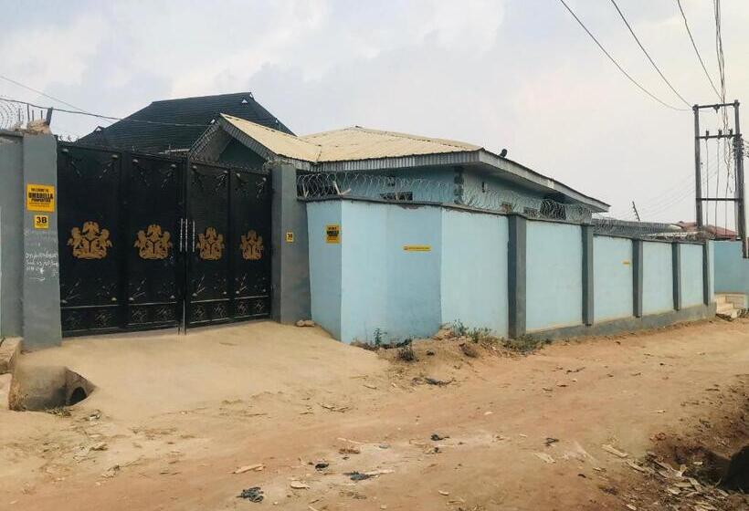 اتاق لوکس با تخت بزرگ, Umbrella Properties   Eleyele Ibadan