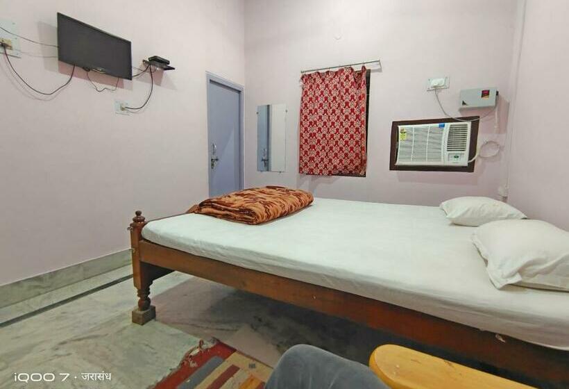 Номер Deluxe, Jarasandh Lodge, Sasaram