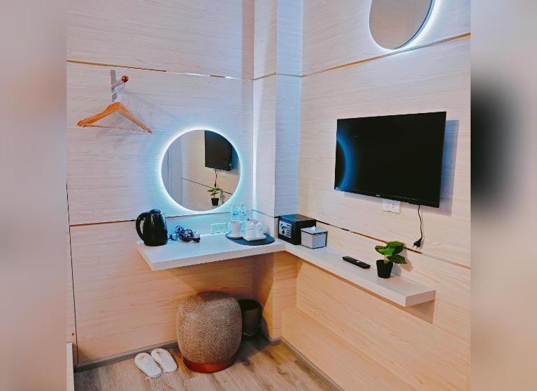 اتاق استاندارد با سرویس بهداشتی مشترک, Icon Hotel Hatyai