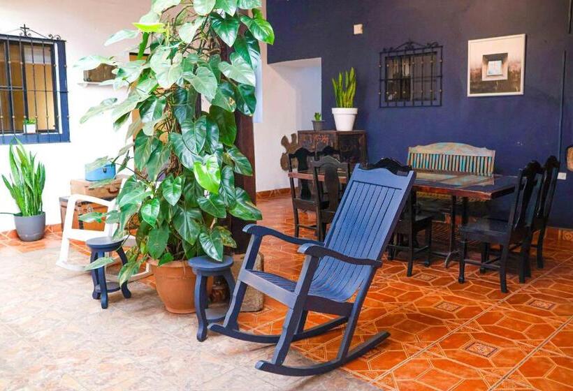 اتاق لوکس, La Casa De Mamapán Hotel Colonial Ahuachapan