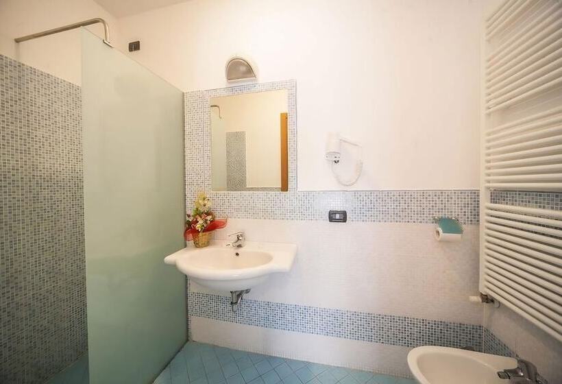 Habitación Estándar, Marilonda