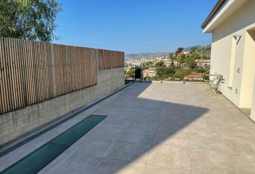 اتاق استاندارد با چشم‌انداز دریا, Agaves