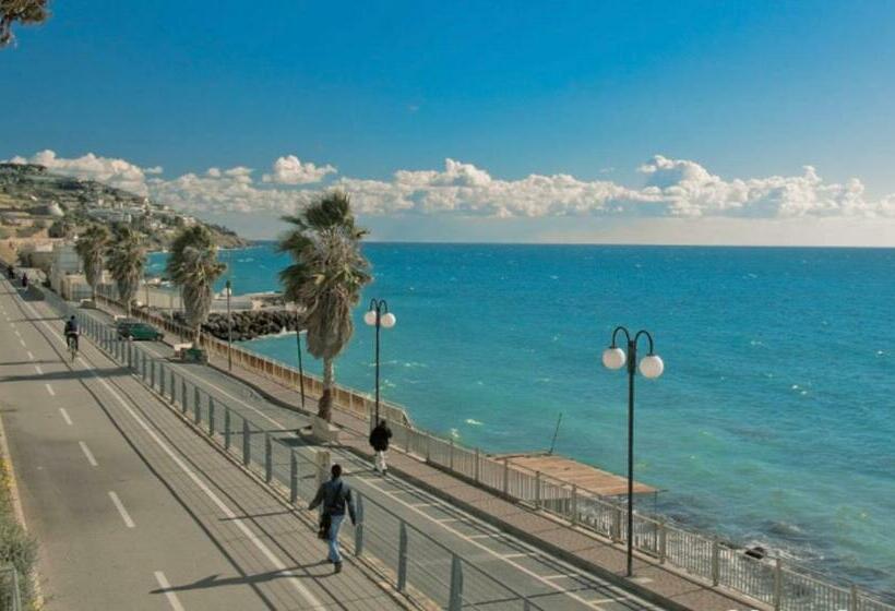 اتاق استاندارد با چشم‌انداز دریا, Agaves