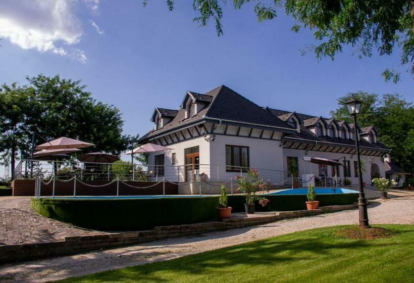 اتاق استاندارد با 2 تخت دوبل, Reneszánsz Vendégház