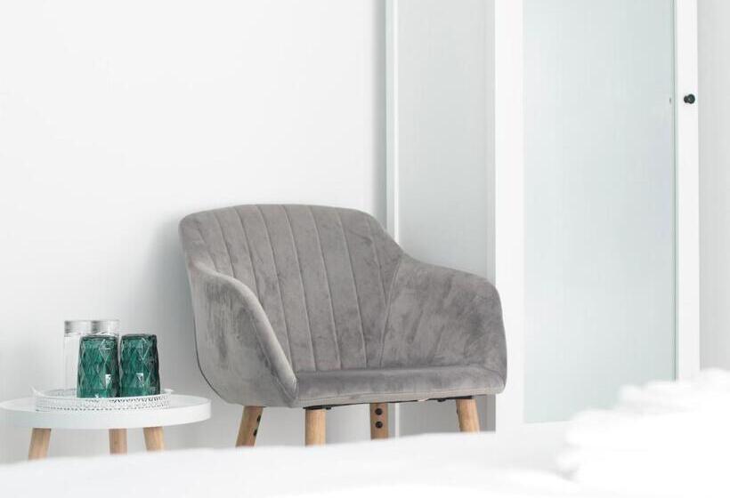 اتاق لوکس, Popas Boutique