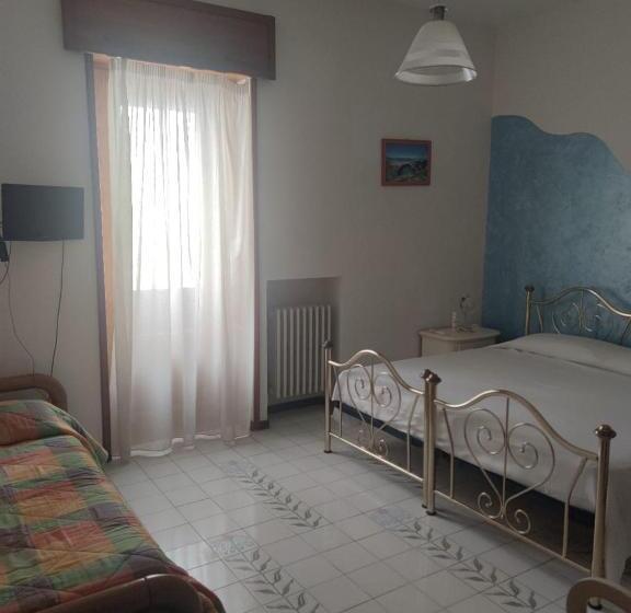 اتاق استاندارد سه نفره, B&b Il Cedro