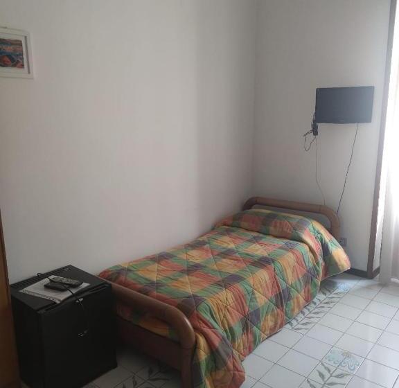 标准三人间, B&b Il Cedro