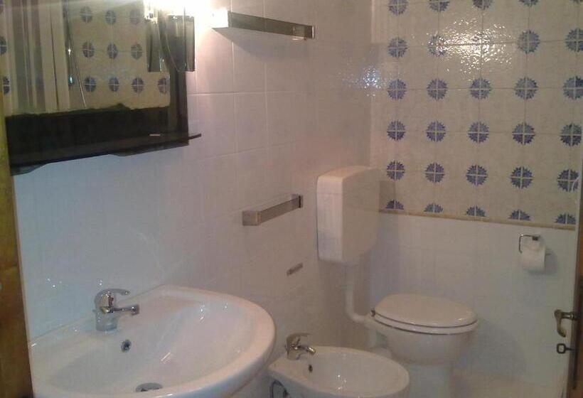 标准三人间, B&b Il Cedro