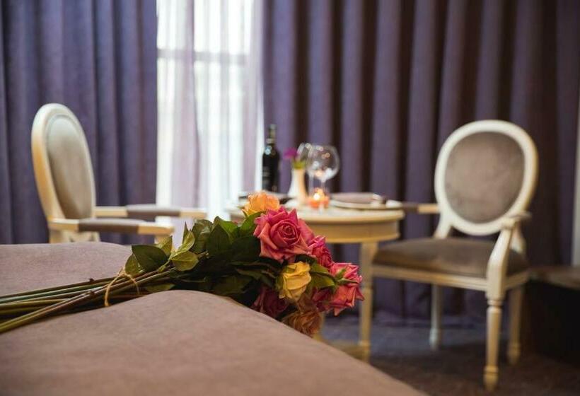 اتاق استاندارد یک نفره, West Shine Boutique