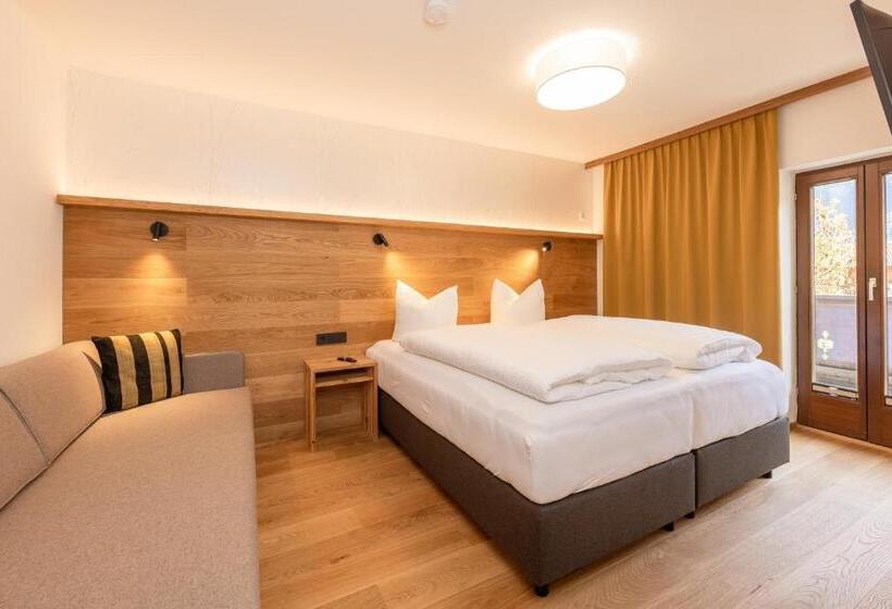 Трехместный Номер Стандарт с Балконом, Pension Gulla   Ferienhaus Appartements B&b