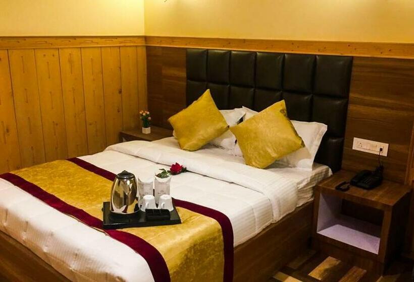 高级大房间, Golden Tashi Gakhil Resort