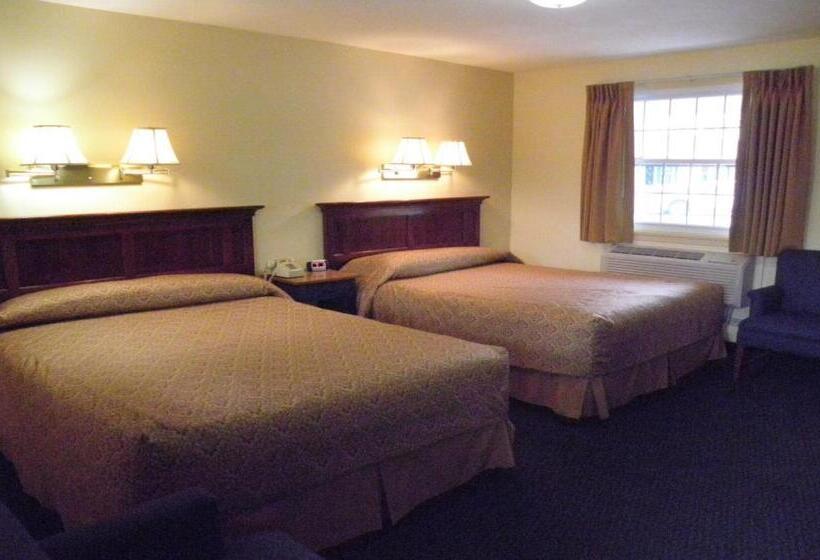 Номер Стандарт с Балконом, Briarcliff Motel