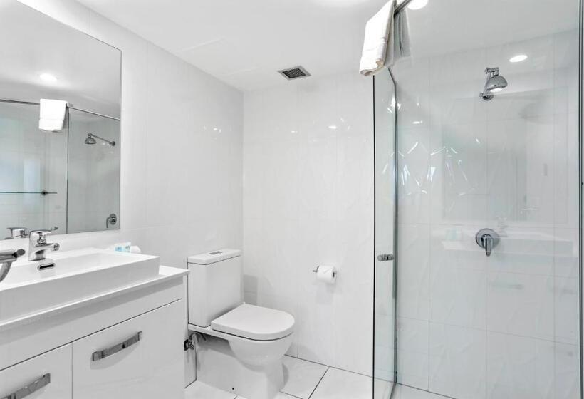 דירת שני חדרים, Breakers North Absolute Beachfront Apartments