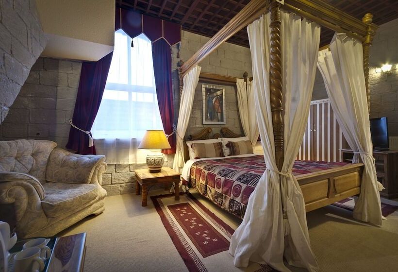 اتاق استاندارد, Dukes Folly