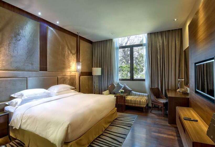 سوئیت پریمیوم 2 خوابه, Hilton Nay Pyi Taw