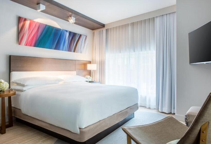 اتاق استاندارد با تخت بزرگ, Hyatt Centric South Beach Miami