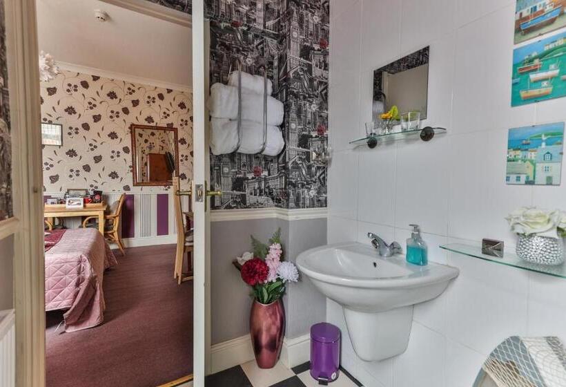 Номер Deluxe Кровать Кинг, The Kensington