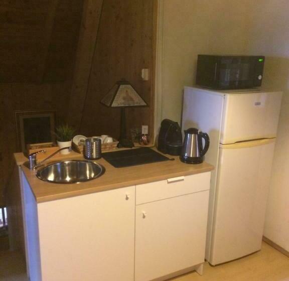 اتاق استاندارد چهارنفره با چشم‌انداز باغ, Cosy Rooms On The Lake Near Budapest And The Airport