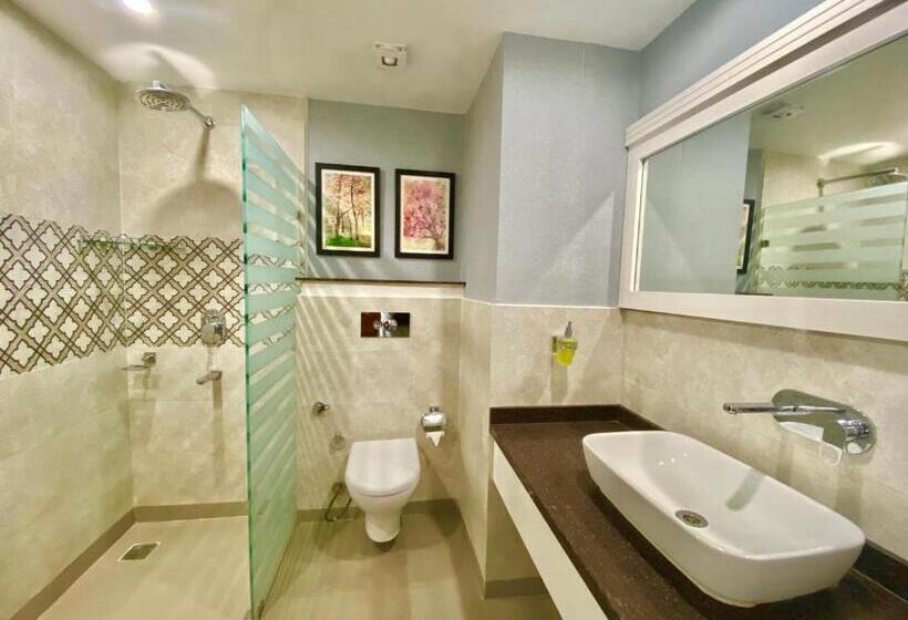 اتاق سوپریور با تخت بزرگ, Green View By Green Tree Hotels