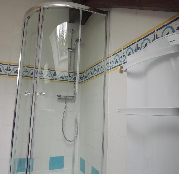 Номер Стандарт, Chambre D Hôtes De Charleval