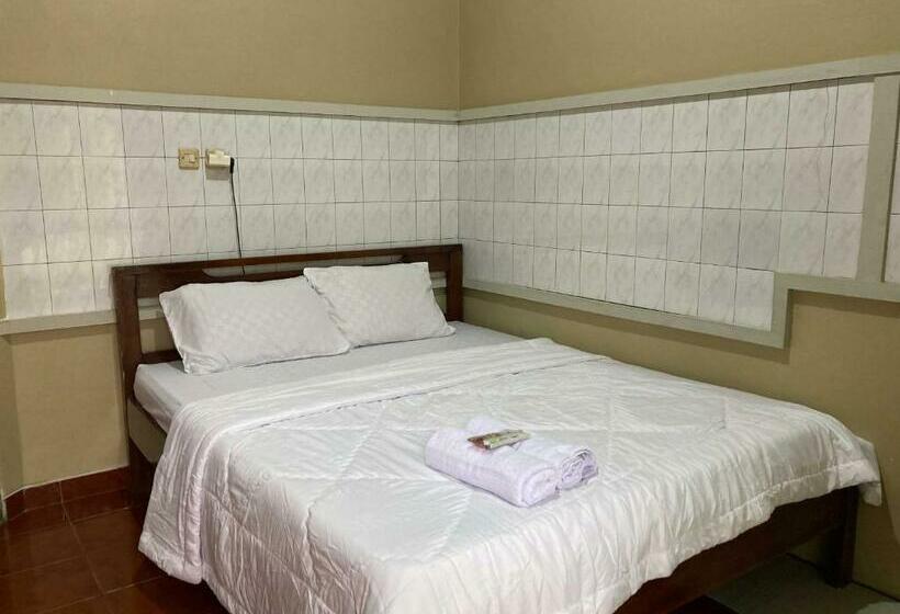 Номер Стандарт, Flamboyan Homestay 1 Dieng Syariah Redpartner
