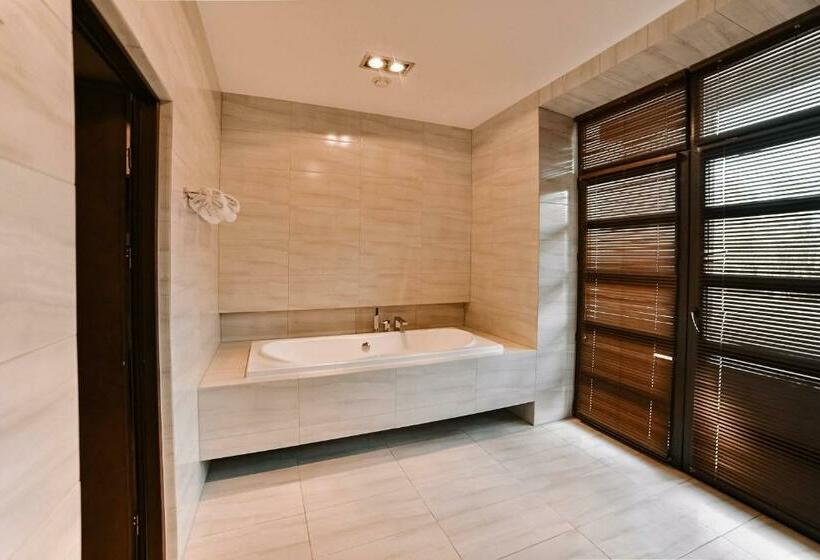 컴포트 스위트, Park Hotel Switzerland