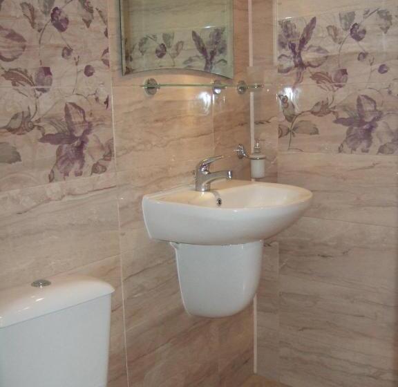 Номер Стандарт Четырехместный Совместный Санузел, Vitanova Guest House