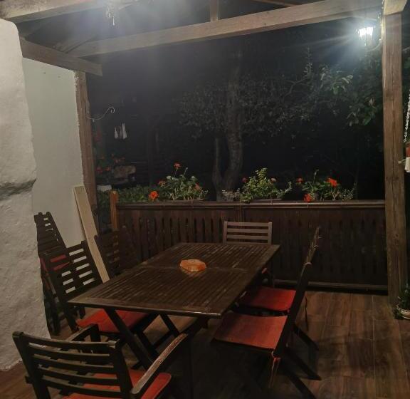 Дом 1 Спальня, Vitanova Guest House