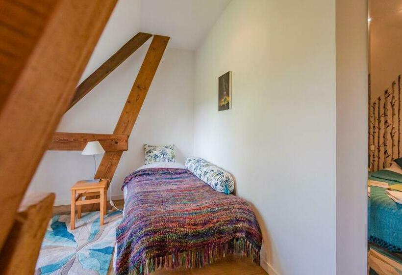 Номер Стандарт Трехместный, Normandy Inn