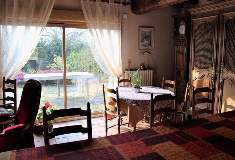 Номер Стандарт с Балконом, B&b La Gautraie