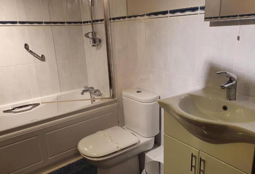 Номер Стандарт, Cross Swords Rooms, Skillington