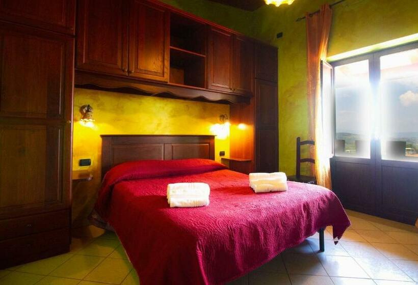 Номер Стандарт, Relais Il Feudo