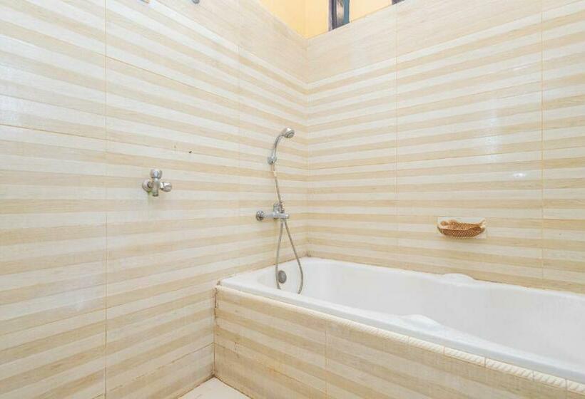 スタンダードルーム, Boss Residence Serang Mitra Reddoorz